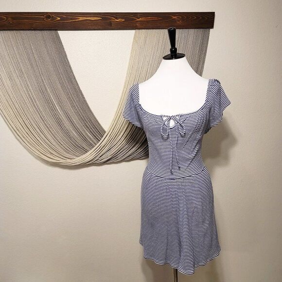 NWT American Eagle Striped Romper Sz L - Picture 1 of 3